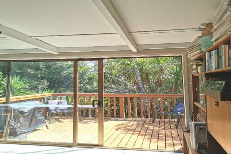 Photo of property in 2/11 Long Bay Drive, Torbay, Auckland, 0630