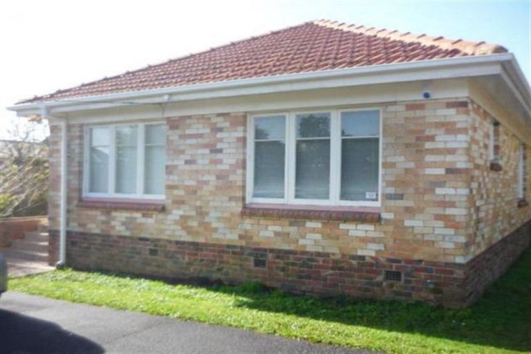 Photo of property in 14 Huia Road, Papatoetoe, Auckland, 2025