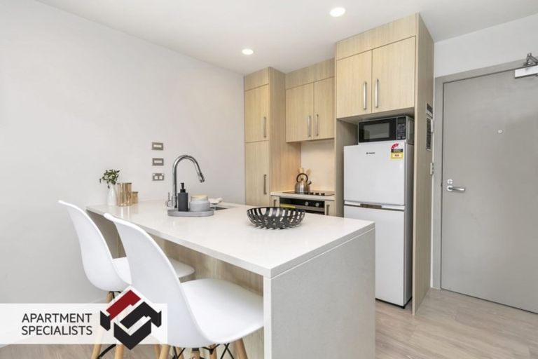 Photo of property in 75 Victoria Avenue, Palmerston North, 4410