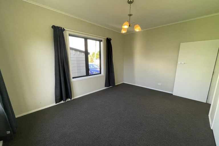 Photo of property in 23 List Street, Welbourn, New Plymouth, 4310