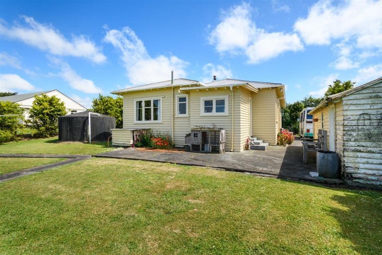 Photo of property in 56 Wightman Road, Sanson, Palmerston North, 4479