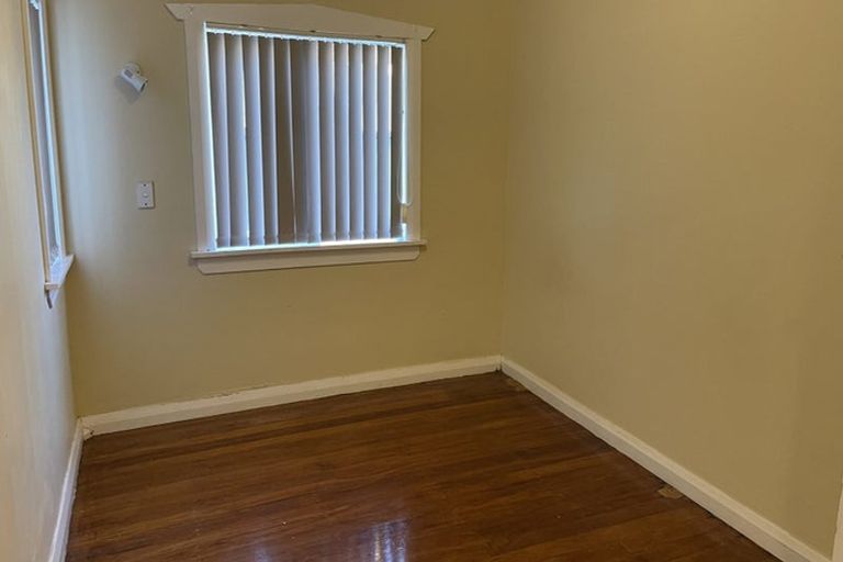 Photo of property in 324 Mount Albert Road, Mount Roskill, Auckland, 1041