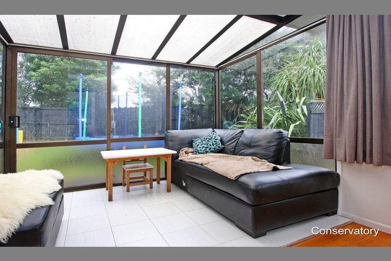 Photo of property in 67 Hobart Crescent, Wattle Downs, Auckland, 2103