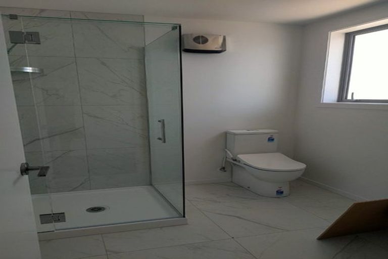 Photo of property in 4/22 Denver Avenue, Sunnyvale, Auckland, 0612