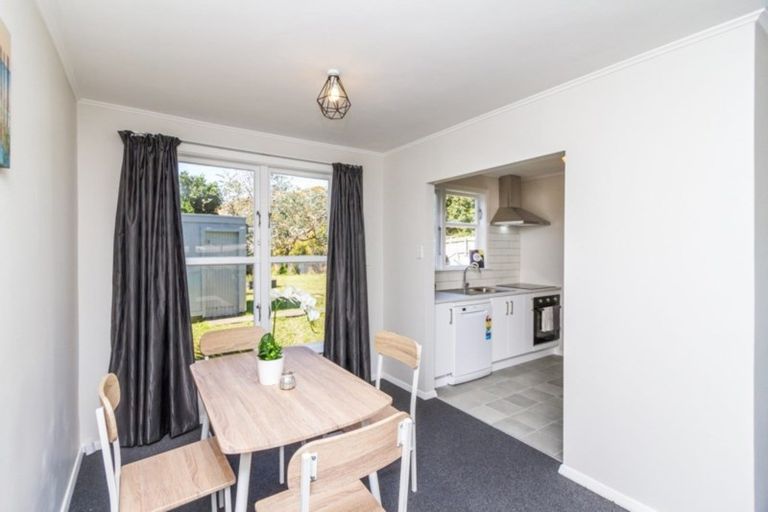 Photo of property in 25 Roberts Street, Tawa, Wellington, 5028