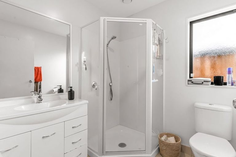 Photo of property in 17 Kotuku Crescent, Takanini, 2112