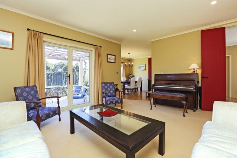 Photo of property in 158 Avenue Road, Greenmeadows, Napier, 4112