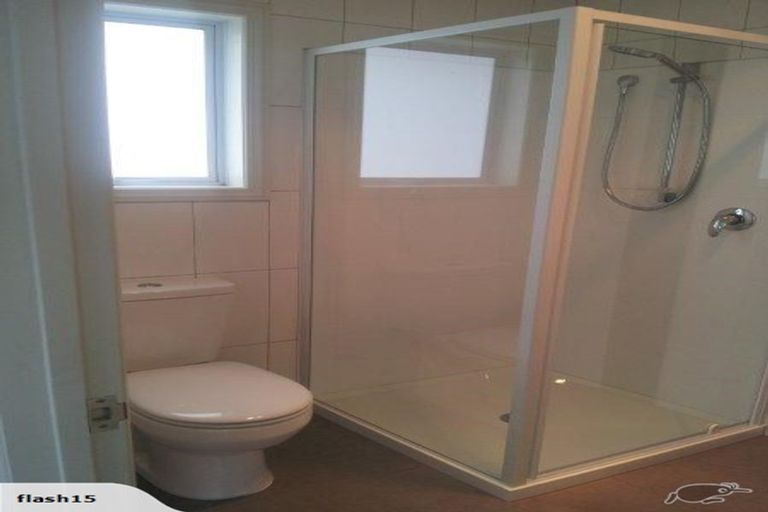 Photo of property in 4 Nirmal Place, Sunnyvale, Auckland, 0612