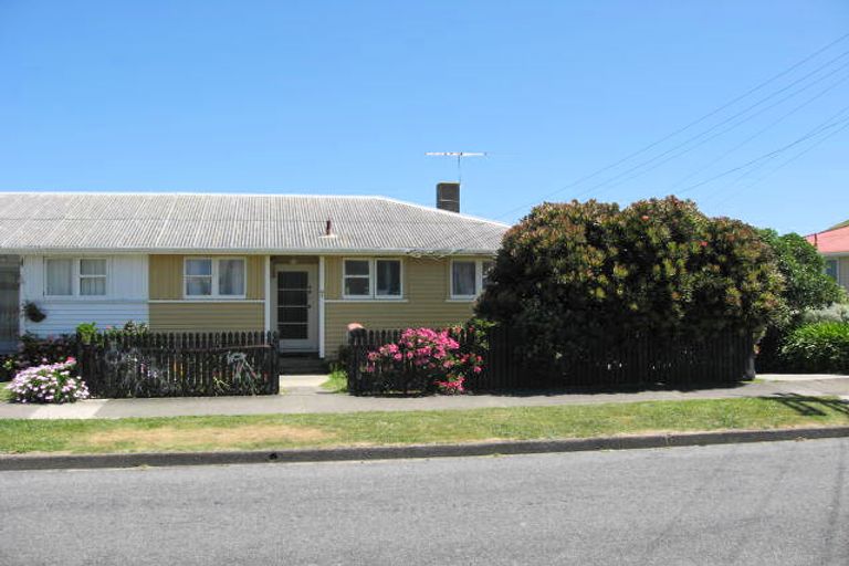 Photo of property in 43b Herewini Street, Titahi Bay, Porirua, 5022