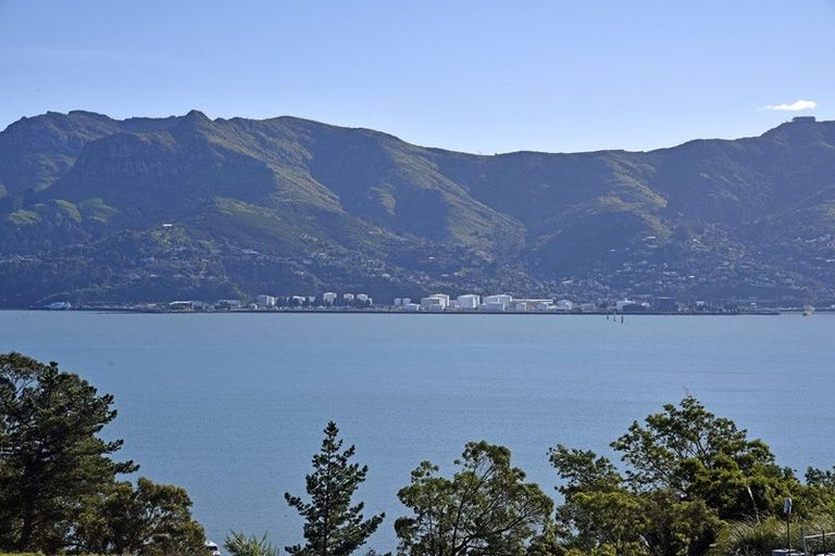 Photo of property in 2 Te Wharau Lane, Charteris Bay, Governors Bay, 8971