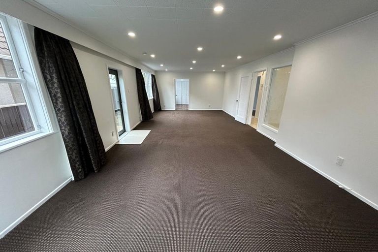 Photo of property in 9 Pohutukawa Street, Woburn, Lower Hutt, 5010