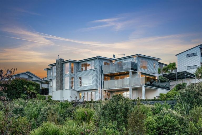 Photo of property in 14 Remuremu Street, Long Bay, Auckland, 0630