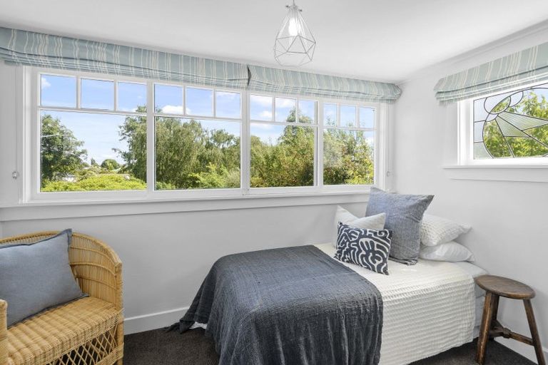 Photo of property in 40 Centaurus Road, Cashmere, Christchurch, 8022