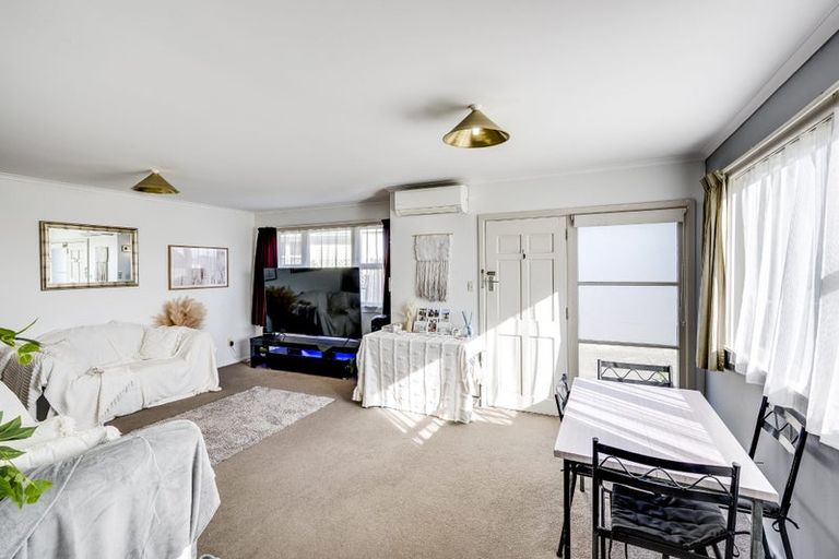 Photo of property in 35 Clarence Cox Crescent, Pirimai, Napier, 4112