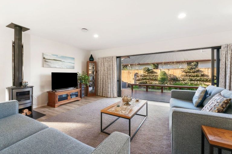 Photo of property in 6 Adler Drive, Ohauiti, Tauranga, 3112