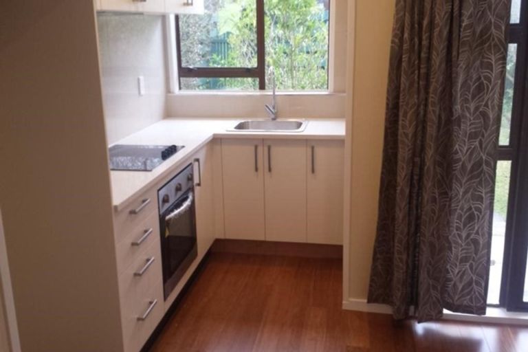 Photo of property in 5/550 Glenfield Road, Glenfield, Auckland, 0629