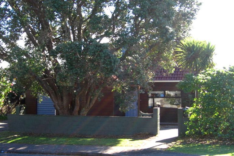 Photo of property in 5 Weiti Road, Orewa, 0931