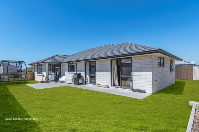 Photo of property in 38 Kohekohe Road, Papamoa Beach, Papamoa, 3118