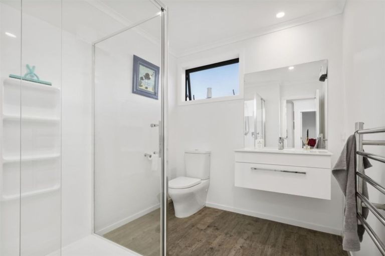 Photo of property in 6 Huanui Close, Papamoa Beach, Papamoa, 3118