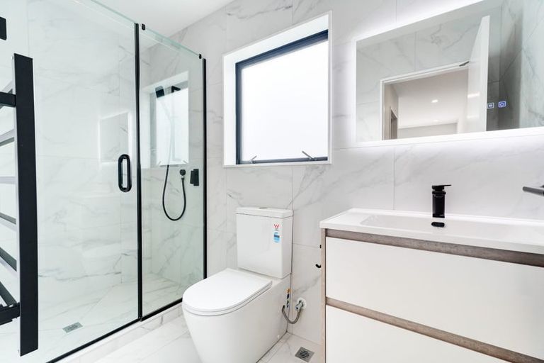 Photo of property in 44b Blakeborough Drive, Forrest Hill, Auckland, 0620