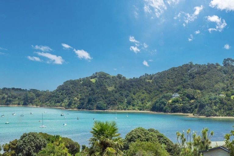Photo of property in 12 Makora Avenue, Oneroa, Waiheke Island, 1081