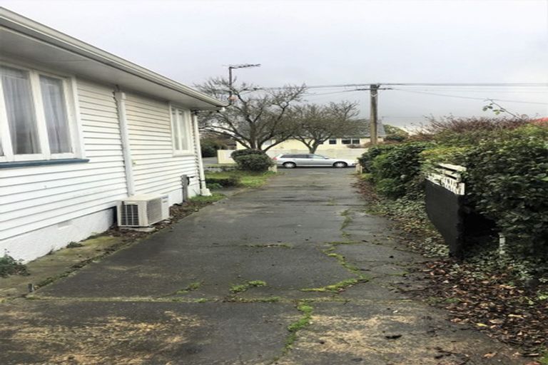 Photo of property in 77 Hoani Street, Northcote, Christchurch, 8052