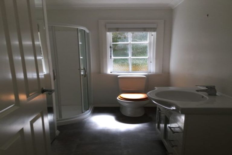 Photo of property in 1 Glasgow Street, Kelburn, Wellington, 6012