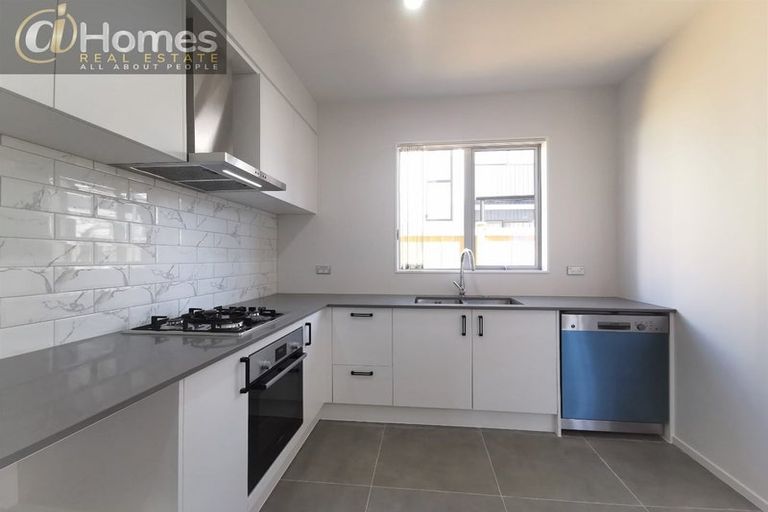 Photo of property in 24 Tumu Road, Papakura, 2110