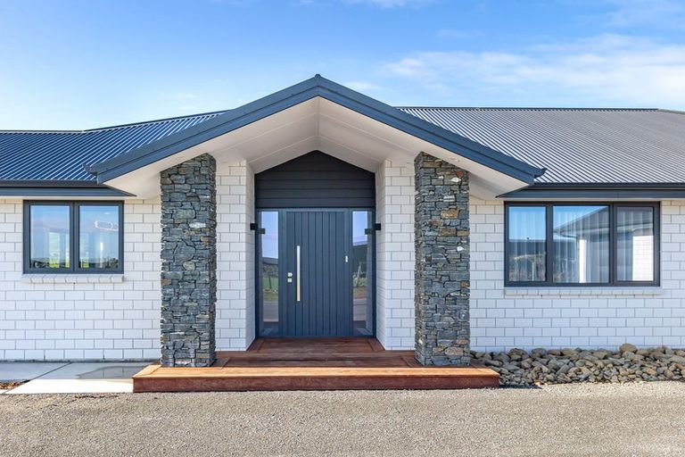 Photo of property in 28 Oriwa Lane, Levin, 5571