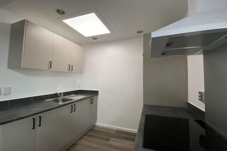 Photo of property in 9 Rangitane Street, Maupuia, Wellington, 6022