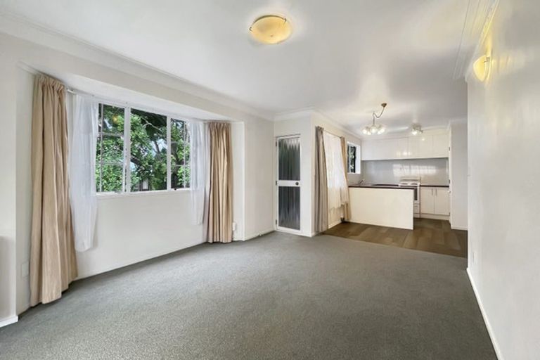 Photo of property in 1/65 Titirangi Road, New Lynn, Auckland, 0600
