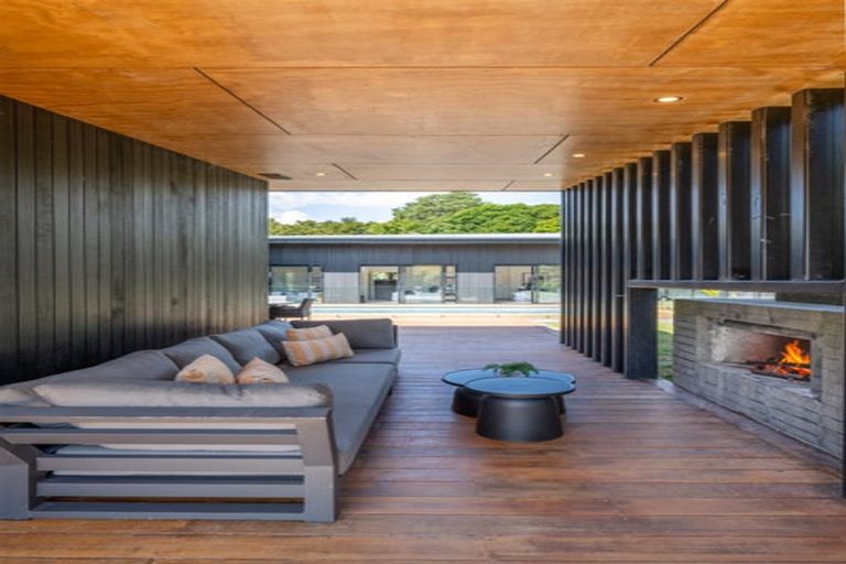 Photo of property in 27 Brownhill Road, Whitford, Manurewa, 2576