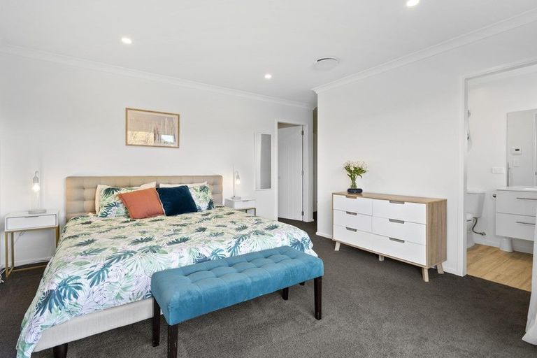 Photo of property in 10 Clifford Close, Leamington, Cambridge, 3432