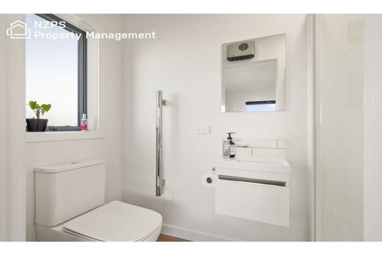 Photo of property in 2/63 Young Street, Saint Kilda, Dunedin, 9012