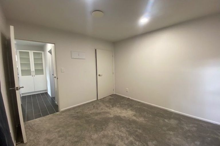 Photo of property in 20 Lisa Rise, Half Moon Bay, Auckland, 2012