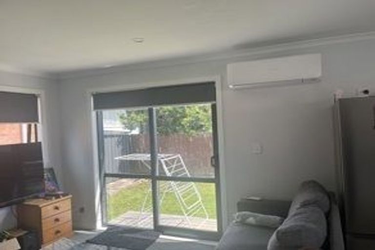 Photo of property in 10 Blanche Way, Half Moon Bay, Auckland, 2012
