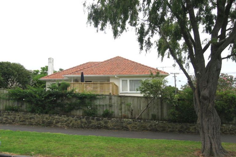 Photo of property in 69 Whitehaven Road, Glendowie, Auckland, 1071