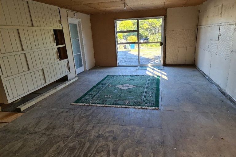 Photo of property in 13 Emirau Place, Glenfield, Auckland, 0629