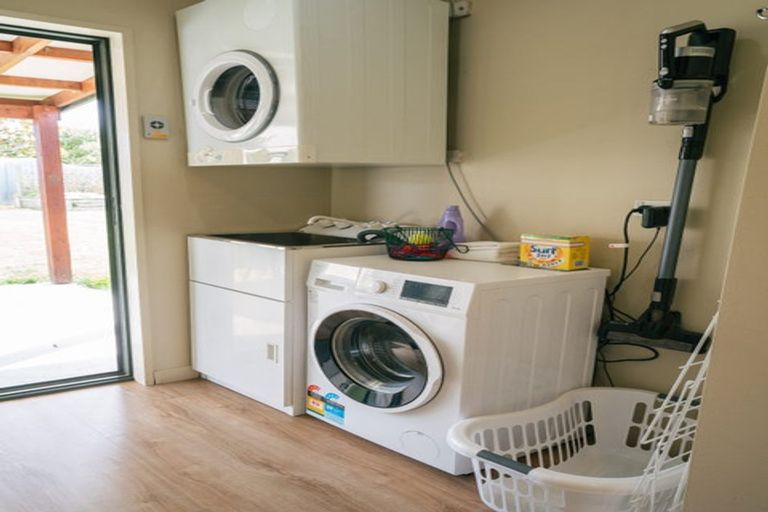 Photo of property in 24 Frye Crescent, Albert Town, Wanaka, 9305