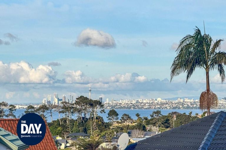 Photo of property in 3 Marlin Street, West Harbour, Auckland, 0618