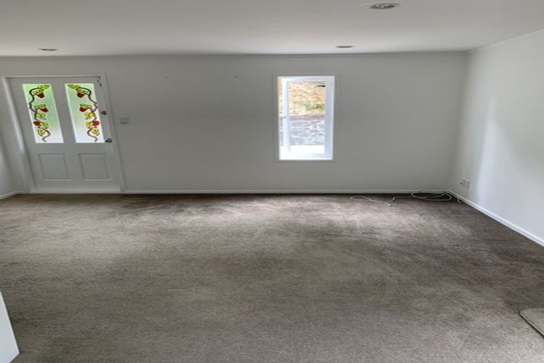 Photo of property in 6a Channel View Road, Campbells Bay, Auckland, 0630