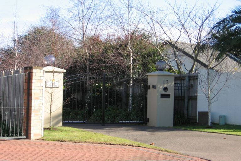 Photo of property in 12 Del Mar Court, Shamrock Park, Auckland, 2016