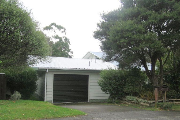 Photo of property in 25 Woolwich Close, Whitby, Porirua, 5024