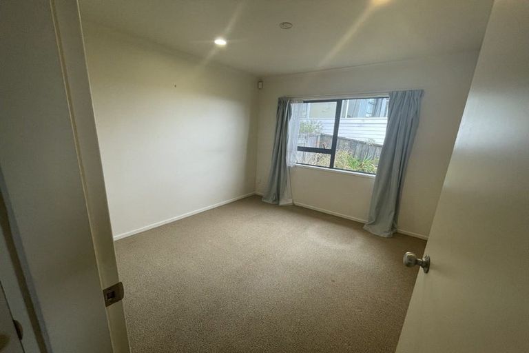 Photo of property in 32a Nalanda Crescent, Broadmeadows, Wellington, 6035