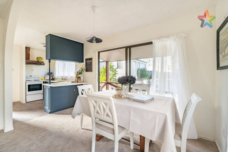 Photo of property in 14a Mossburn Grove, Kelson, Lower Hutt, 5010