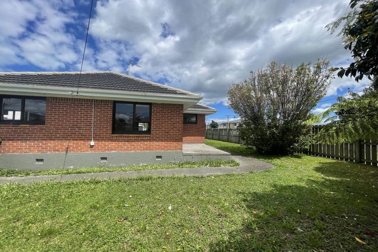 Photo of property in 10 Bledisloe Street, Papatoetoe, Auckland, 2104