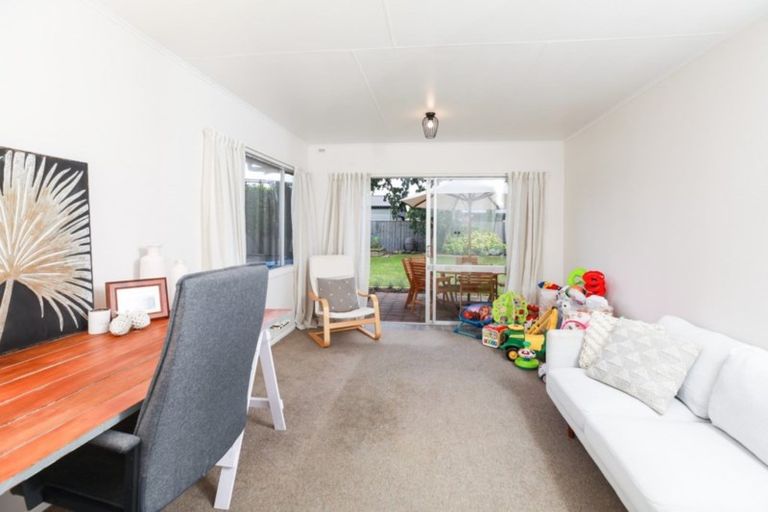 Photo of property in 49 Pulham Crescent, Queenwood, Hamilton, 3210