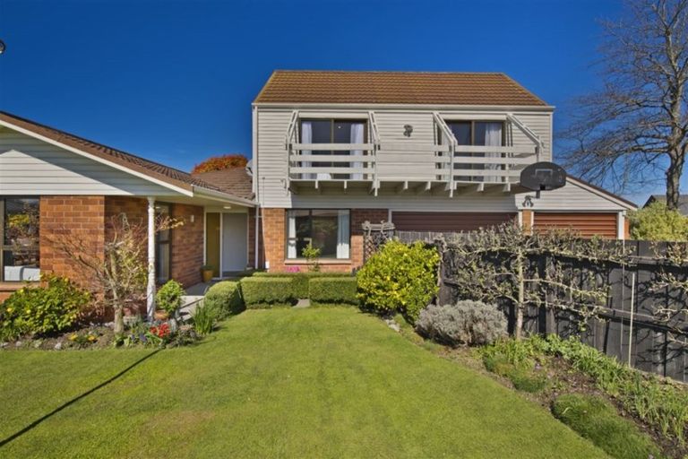 Photo of property in 20 Karnak Crescent, Russley, Christchurch, 8042