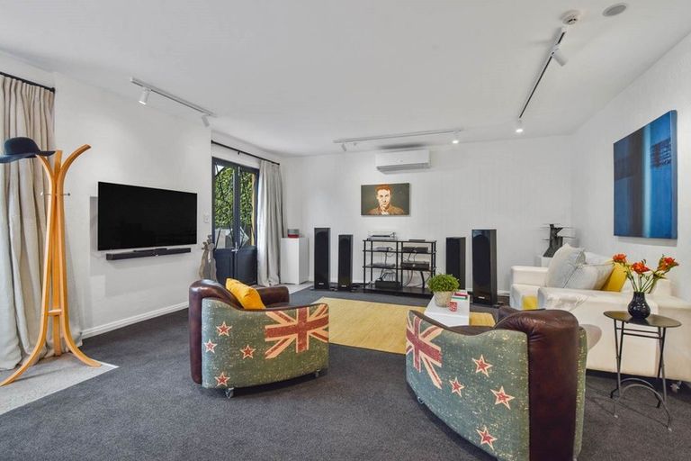 Photo of property in 2/25a Lake Road, Devonport, Auckland, 0624