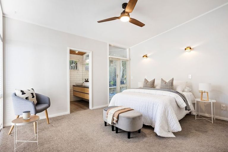 Photo of property in 4 Gladys Avenue, Glenfield, Auckland, 0629